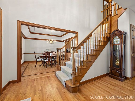 3rd image of 1012 Conan Doyle Rd