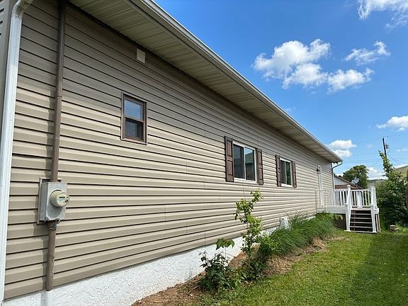 3rd image of 749 Parkway Dr