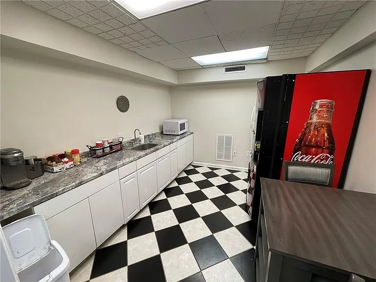 3701 Canal St #D — Photo 10