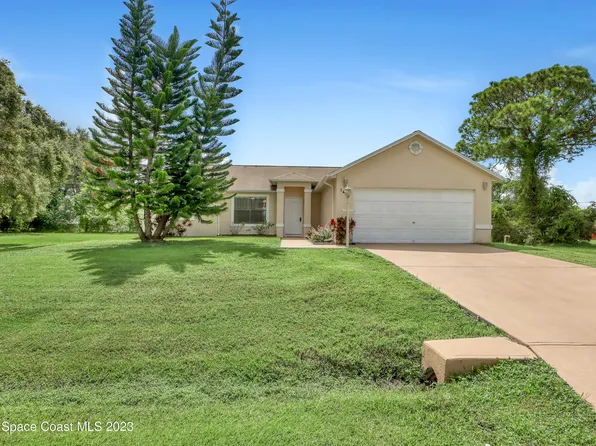 1460 Heartwellville St NW, Palm Bay, FL 32907
