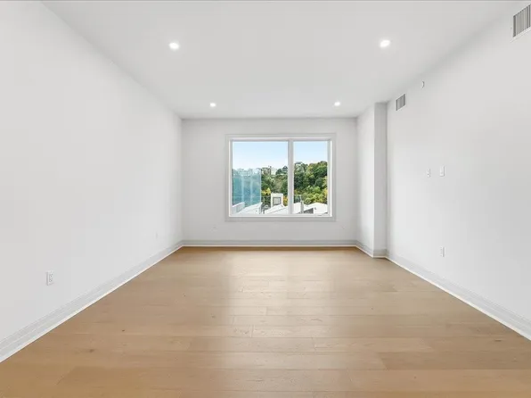 921 Madison Street image 17 of 25