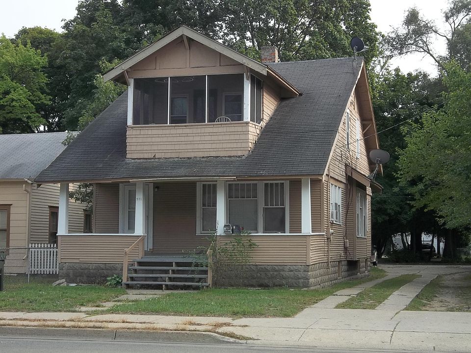 2nd image of 521 E Apple Ave