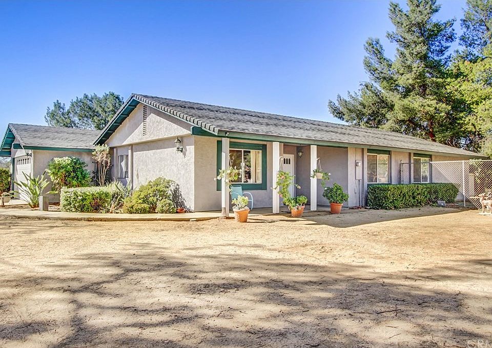 1st image of 25570 Mountain Park Dr