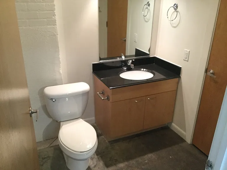 1101 W Marshall St #123 — Photo 10