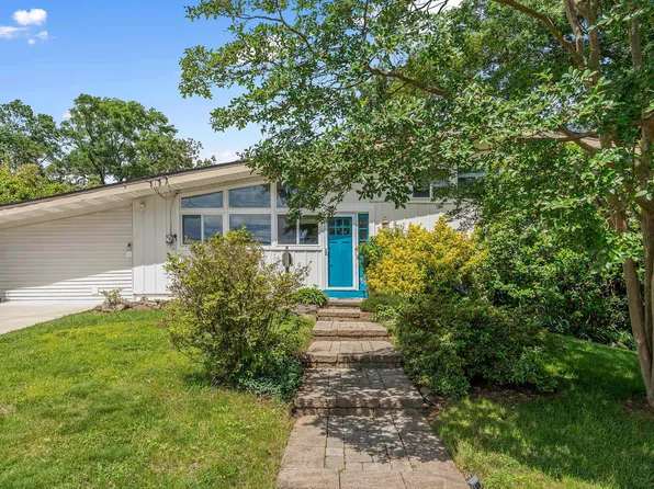 4006 Javins Dr, Alexandria, VA 22310