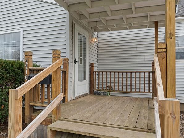 2216 34th St NE, Canton, OH 44705