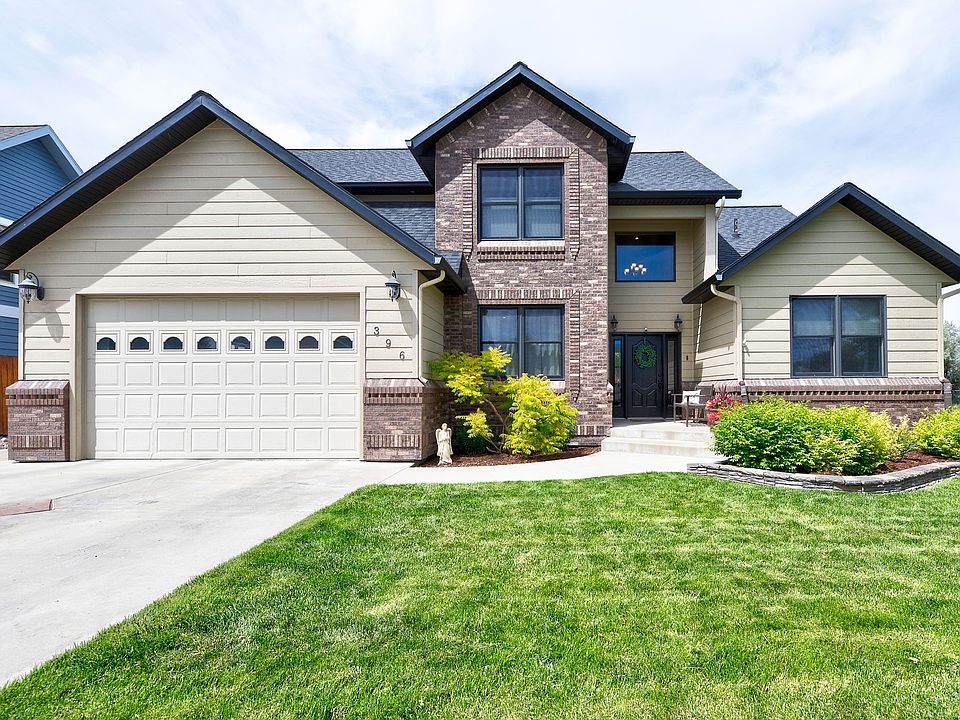 1st image of 396 Willowbrook Dr