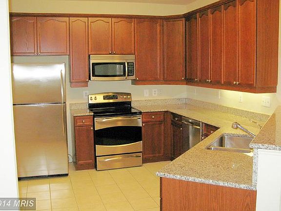 2nd image of 525 Belmont Bay Dr Unit 201