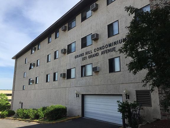 3rd image of 221 Grand Ave W APT 305