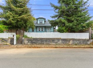 734 N Collier St, Coquille, OR 97423