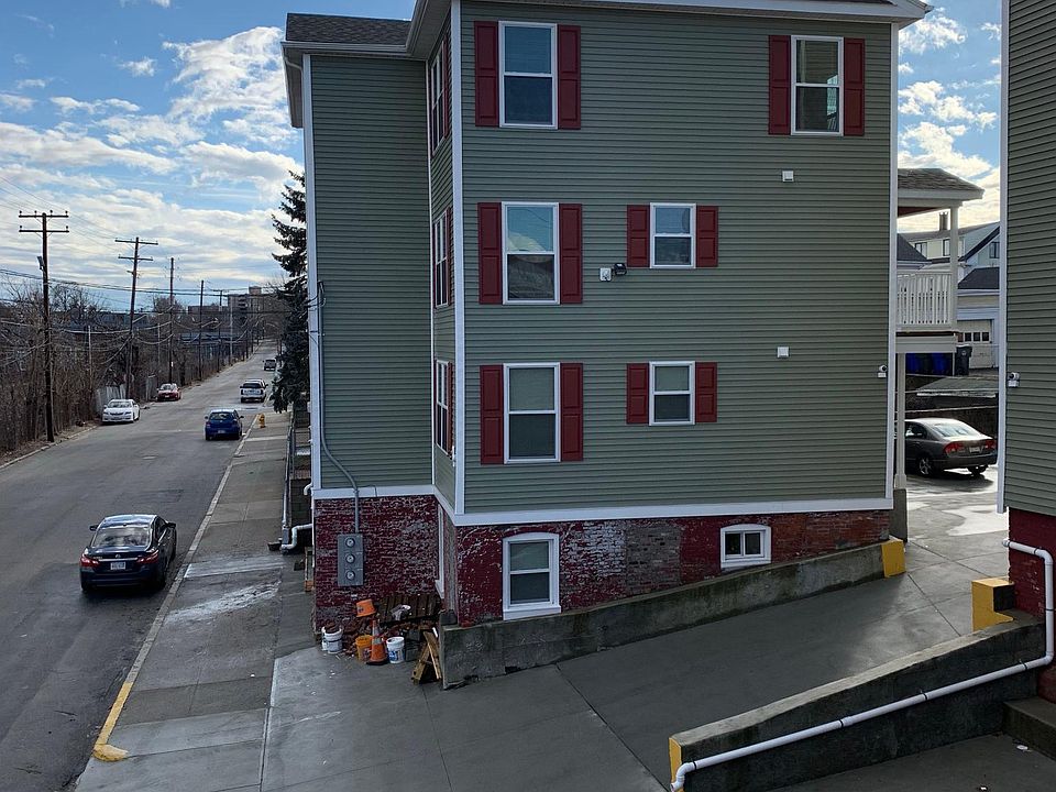 1st image of 134 Railroad St Floor 3