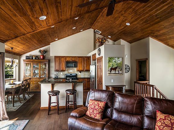 5th image of 26407 Thunderbird Dr