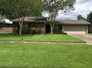 1236 Woodhue Dr, Baton Rouge, LA 70810