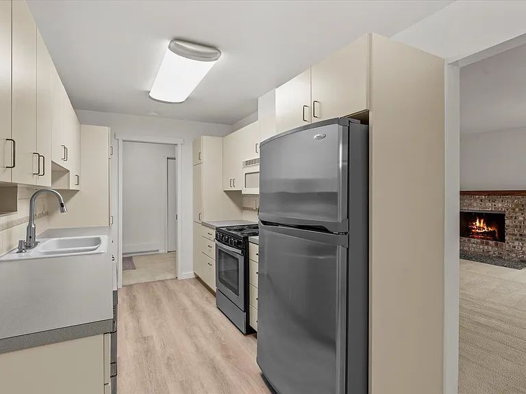 3239 80th Ave SE #402 — Photo 10