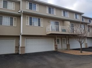 1613 County Road D E, Saint Paul, MN 55109