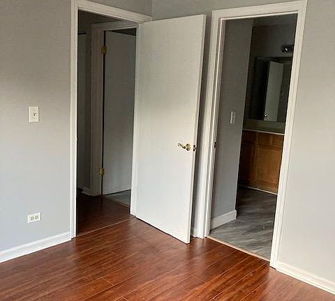 4th image of 122 Glengarry Dr Unit 110