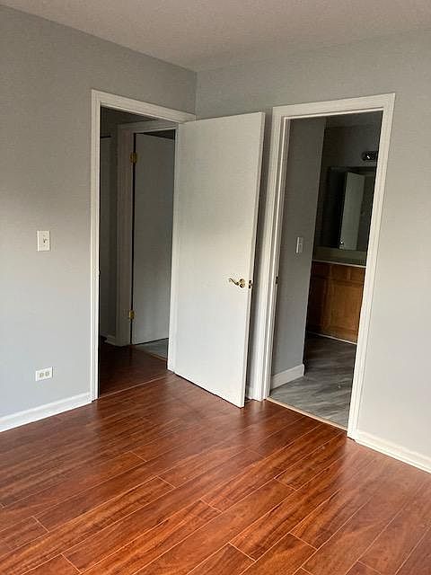 1st image of 120 Glengarry Dr APT 110