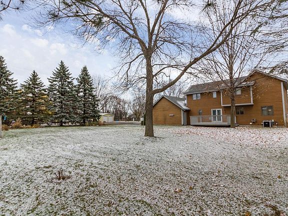 4th image of 2403 Marquette Dr