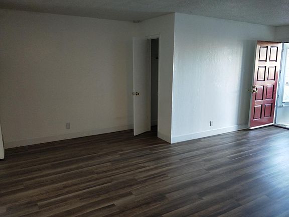 3rd image of 117 Adler Ave