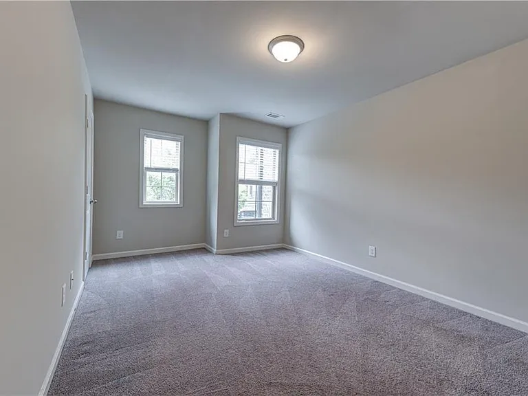 2039 Teagen Ct — Photo 9