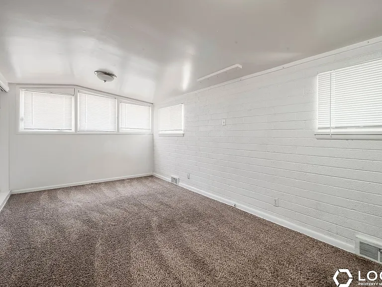 1180 E 560 N — Photo 16
