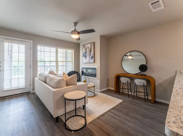 6108 Abrams Rd APT 214, Dallas, TX 75231