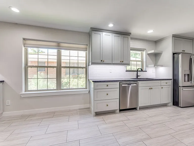 608 Cox Dr — Photo 11