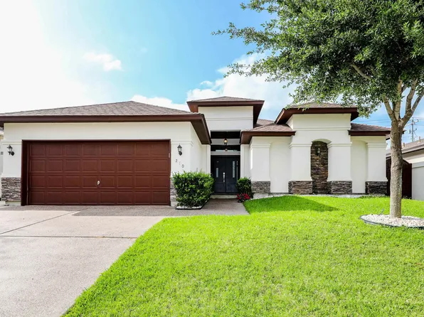 210 Bluff Oak Dr, Laredo, TX 78045