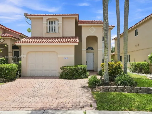 15822 SW 16th Ct, Pembroke Pines, FL 33027