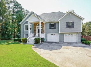 5473 Twin Oak Dr, Douglasville, GA 30135