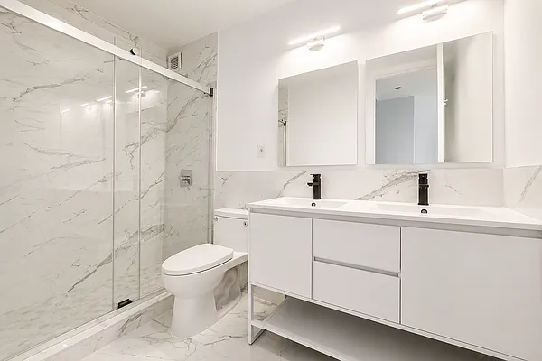 Bathroom, photo 1