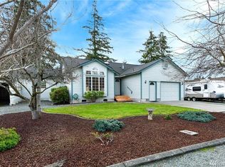 2215 29th St, Anacortes, WA 98221