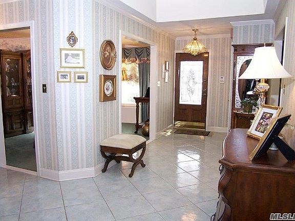 2nd image of 3 Haddow Ct