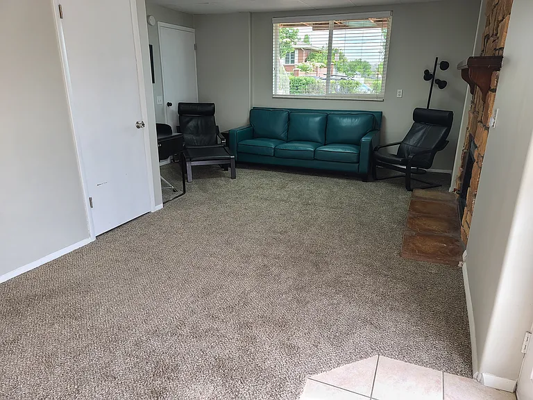 940 W Red Oaks Dr #2 — Photo 5