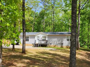 281 Oak View Trl, Cleveland, GA 30528