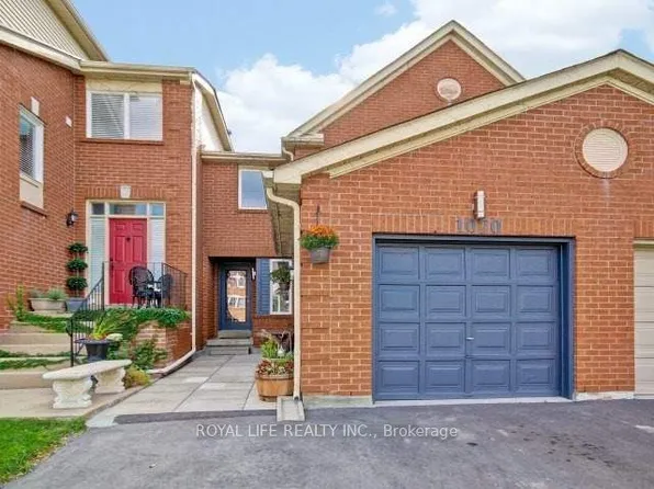 1070 Lindsay Dr, Oakville, ON L6M 3B5