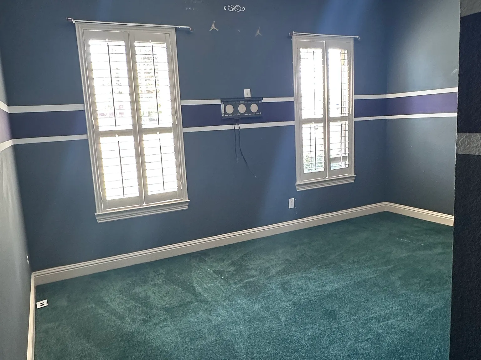 5 bed, 4982 sqft, $4,950 — Photo 2