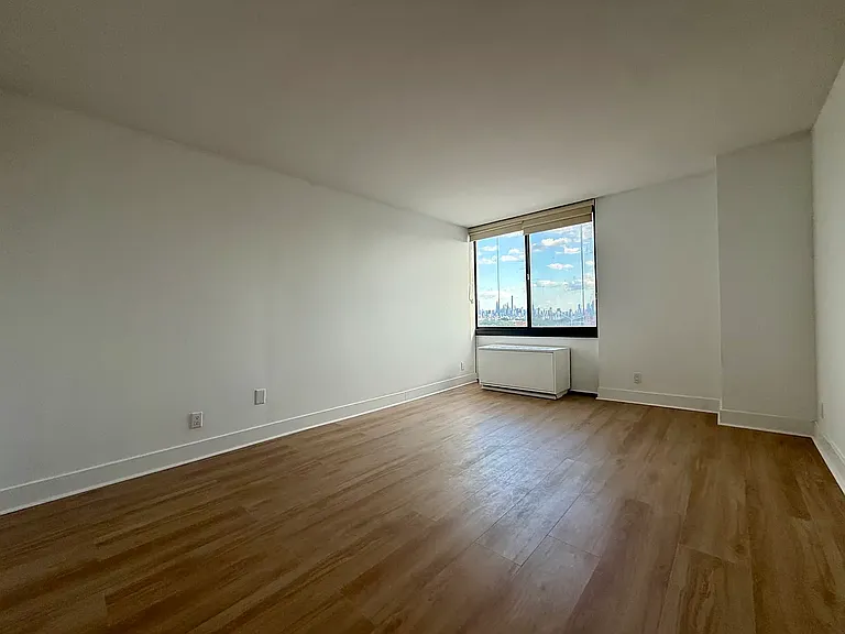 770 Anderson Ave #14C — Photo 14