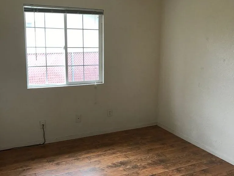 1970 Spruce Cir — Photo 6