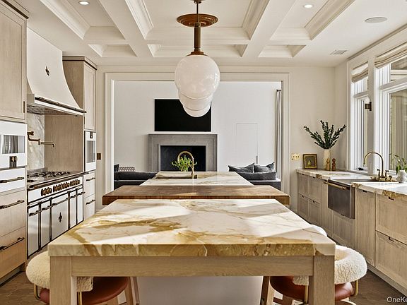 4th image of 217 Hommocks Road