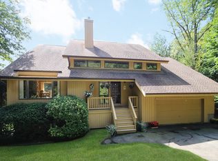 172 Center Rd, Woodbridge, CT 06525