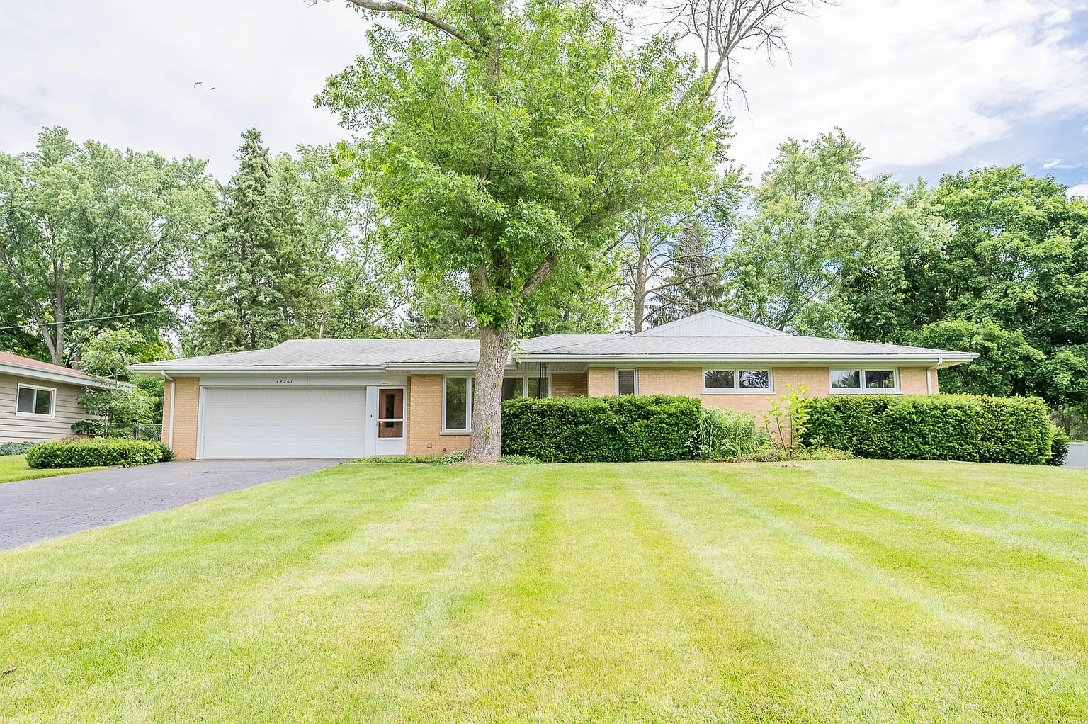4N261 Norris Ave photo 1