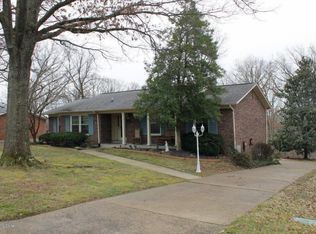 2607 Windsor Forest Dr, Louisville, KY 40272