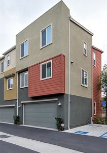 325 Royal Gln Unit 608, Escondido, CA, 92025