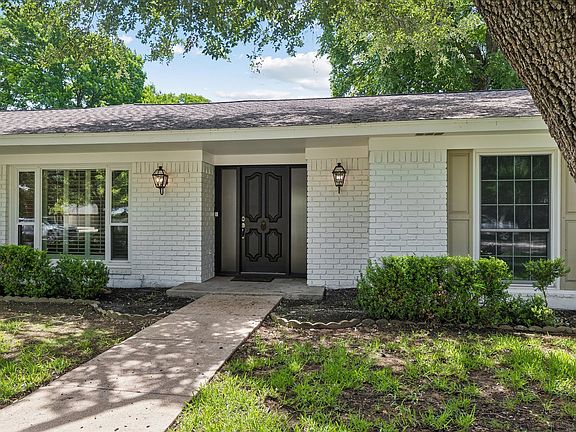 2nd image of 4113 Ridglea Country Club Dr