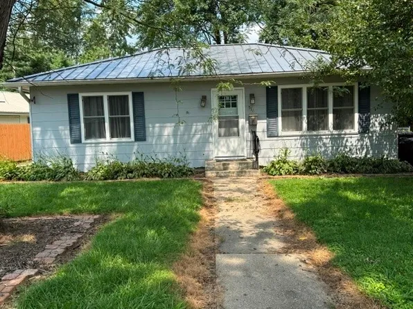 516 E Dogwood Ave, Effingham, IL 62401