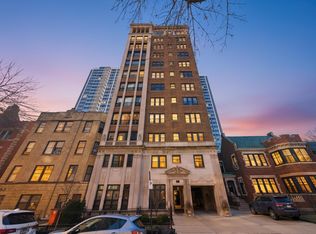 707 W Junior Ter APT 3S, Chicago, IL 60613