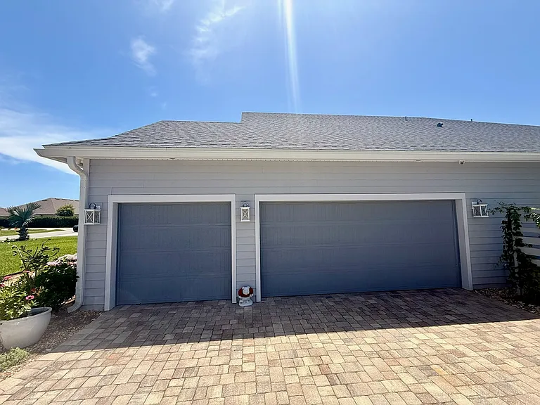 Side Exterior Garage