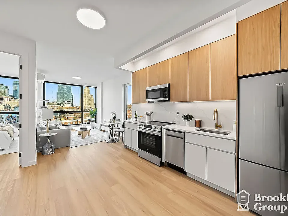 556 Baltic St #1106