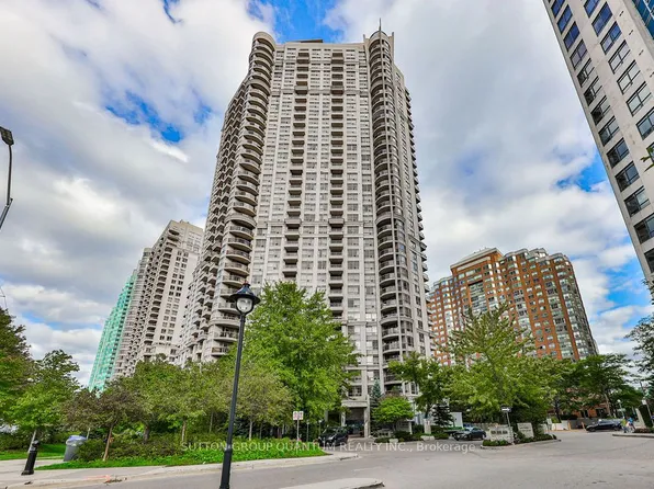 310 Burnhamthorpe Rd W, Mississauga, ON